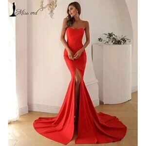 Miss Ord NEW Red Mermaid Formal Evening Gown Maxi Dress Prom Size Small Train
